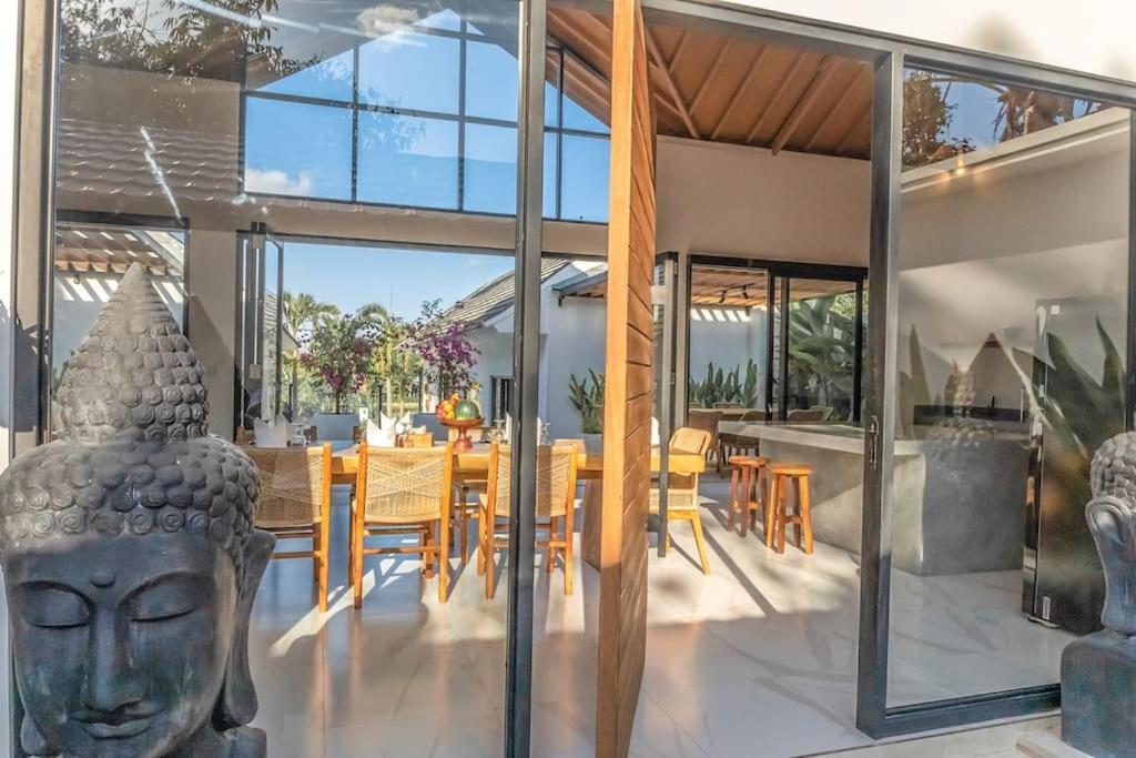 Villa Hakem Elegant&modern 4 bedrooms villa pool view Canggu Exteriör bild